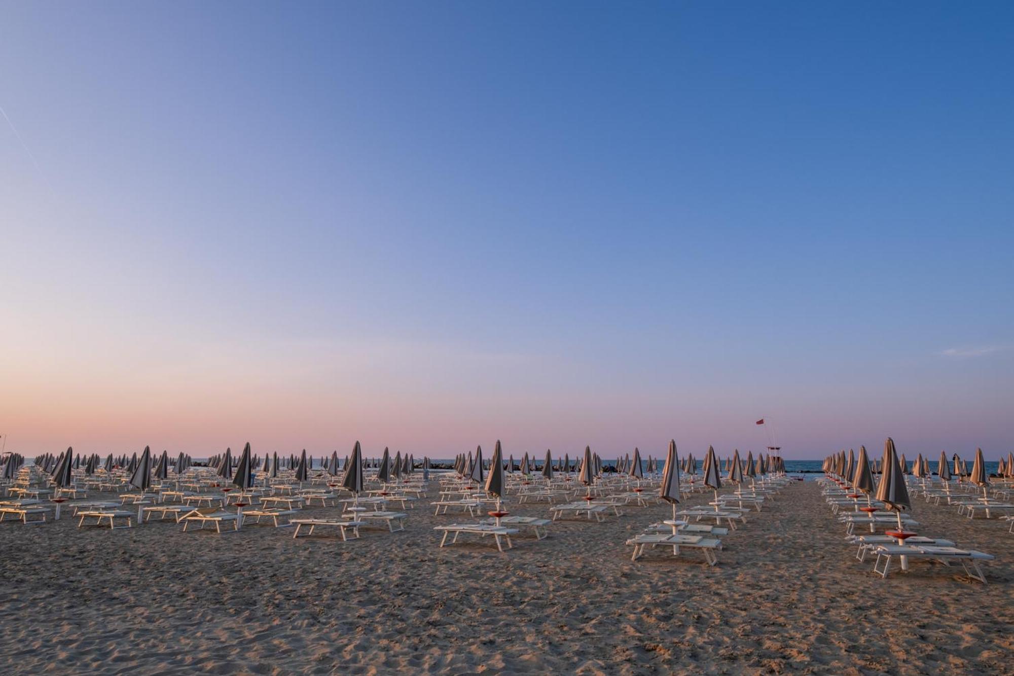 Hotel Crown Rimini Dış mekan fotoğraf